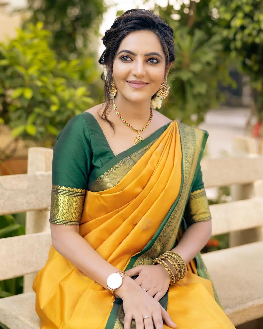 Athulya Ravi in Beautiful Earrings Jewellery Yellow Designer Saree Green Blouse